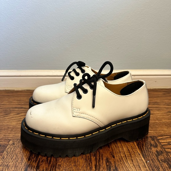 Dr. Martens Shoes - Doc Marten 1461 Quad White Smooth Leather Platform Shoes White Size 7 docs